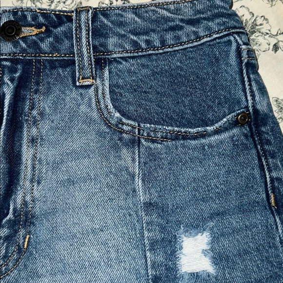 Trendy Distressed Blue Denim Shorts - Picture 9 of 9